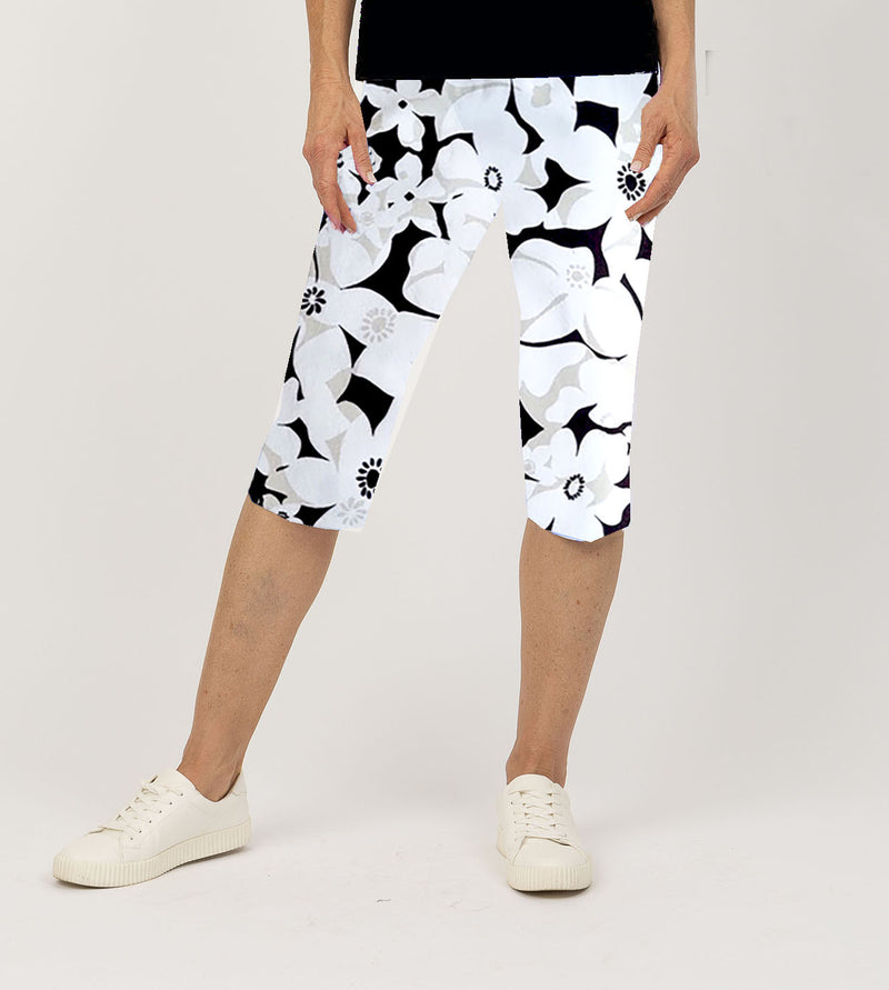 5092 Yoke Short - White Daisy