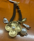 N11 SML PEARL FLOWER Necklace - Black/Gold (Copy)